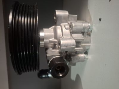 Toyota Hilux GD6 steering pump